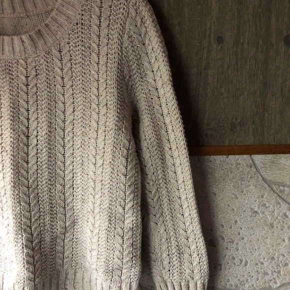 Crop top cable knit sweater - Picture 3 of 6